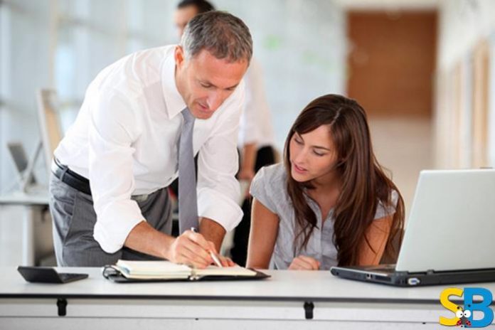 10 Tips to Achieve Growth In Your Job - SmuGG BuGG
