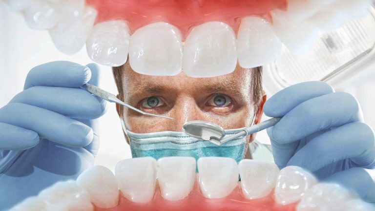 How long does it take to qualify to be a dentist? - SmuGG BuGG